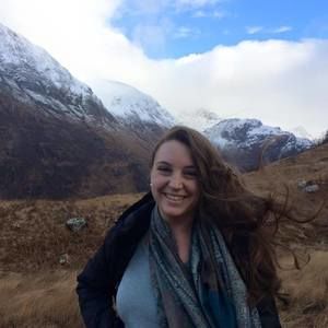 Meet your Posher, Alexandra